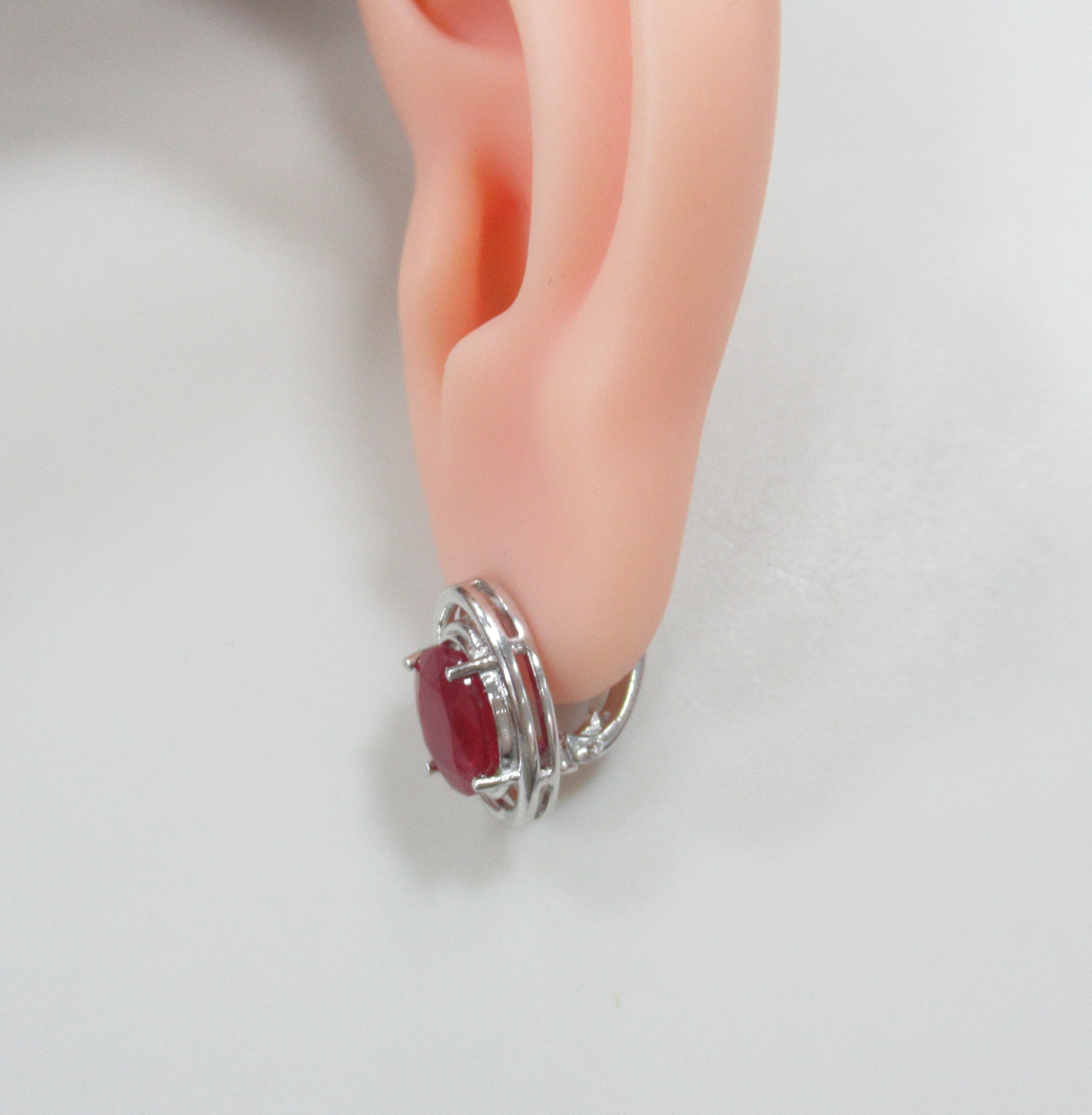 Серебряные серьги с рубинами